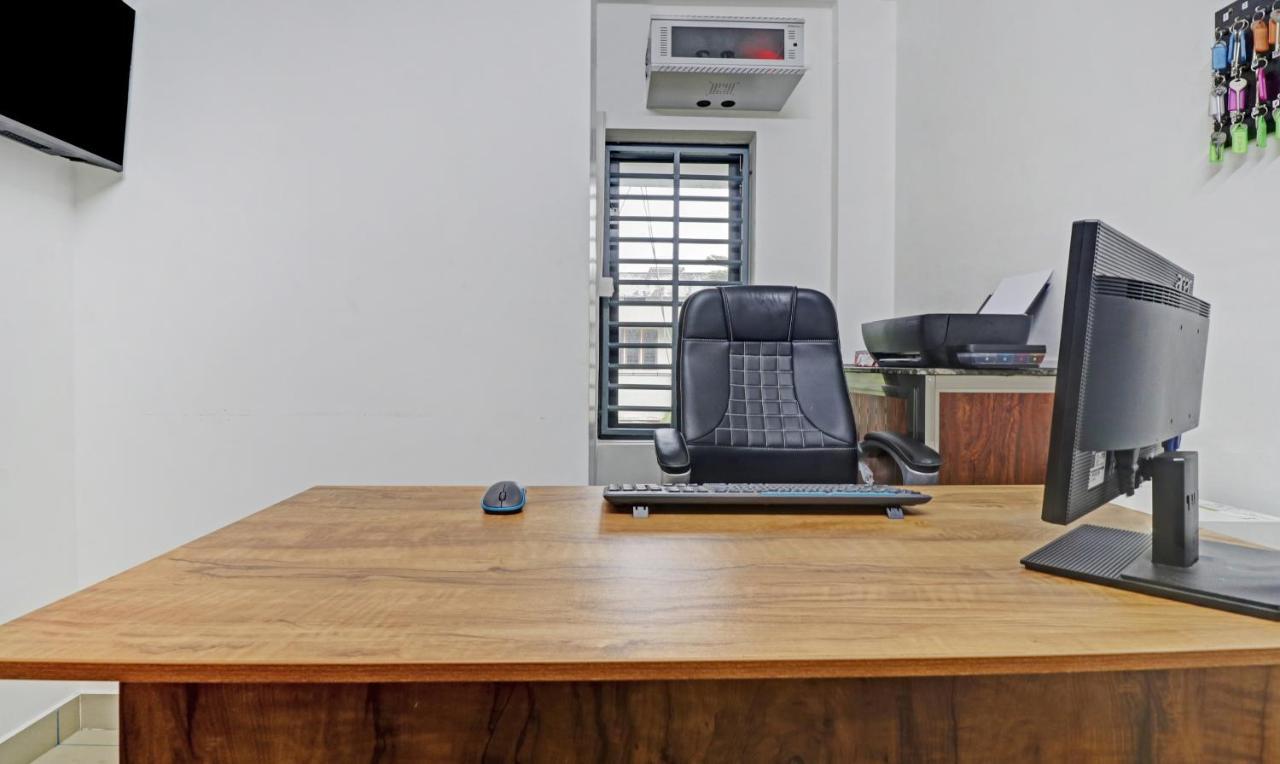 Nirupama,Hotel Aluva 700 Mtr From Aluva Railway Station Alwaye Экстерьер фото