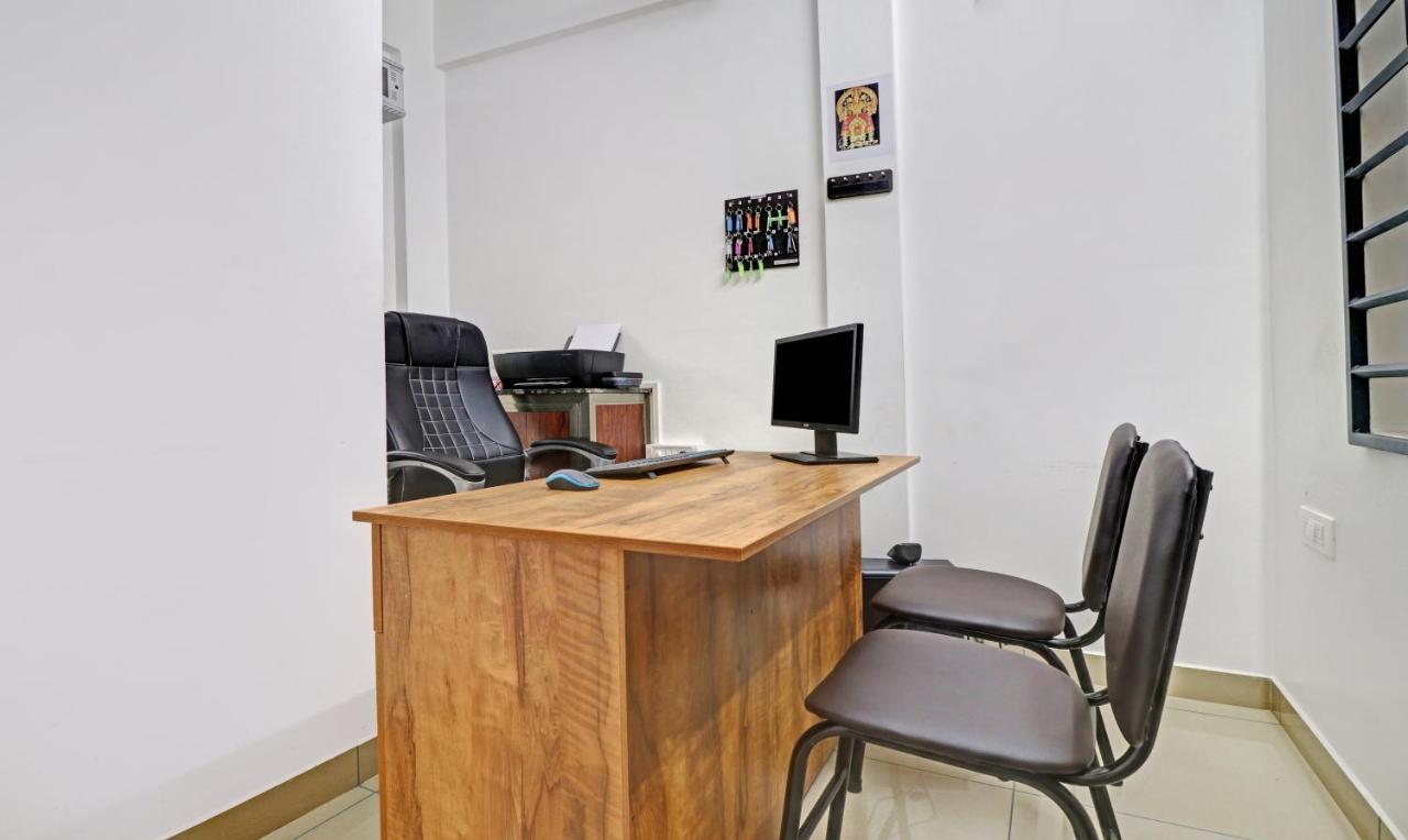 Nirupama,Hotel Aluva 700 Mtr From Aluva Railway Station Alwaye Экстерьер фото