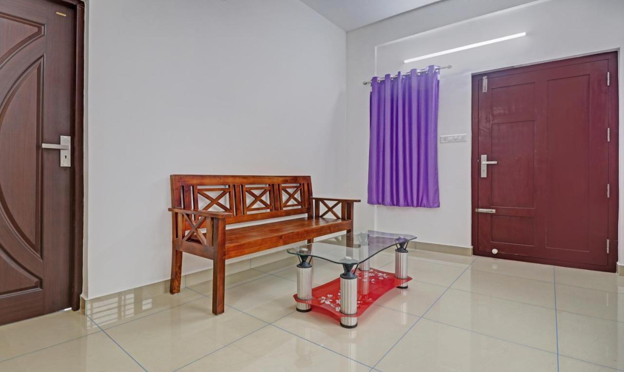 Nirupama,Hotel Aluva 700 Mtr From Aluva Railway Station Alwaye Экстерьер фото