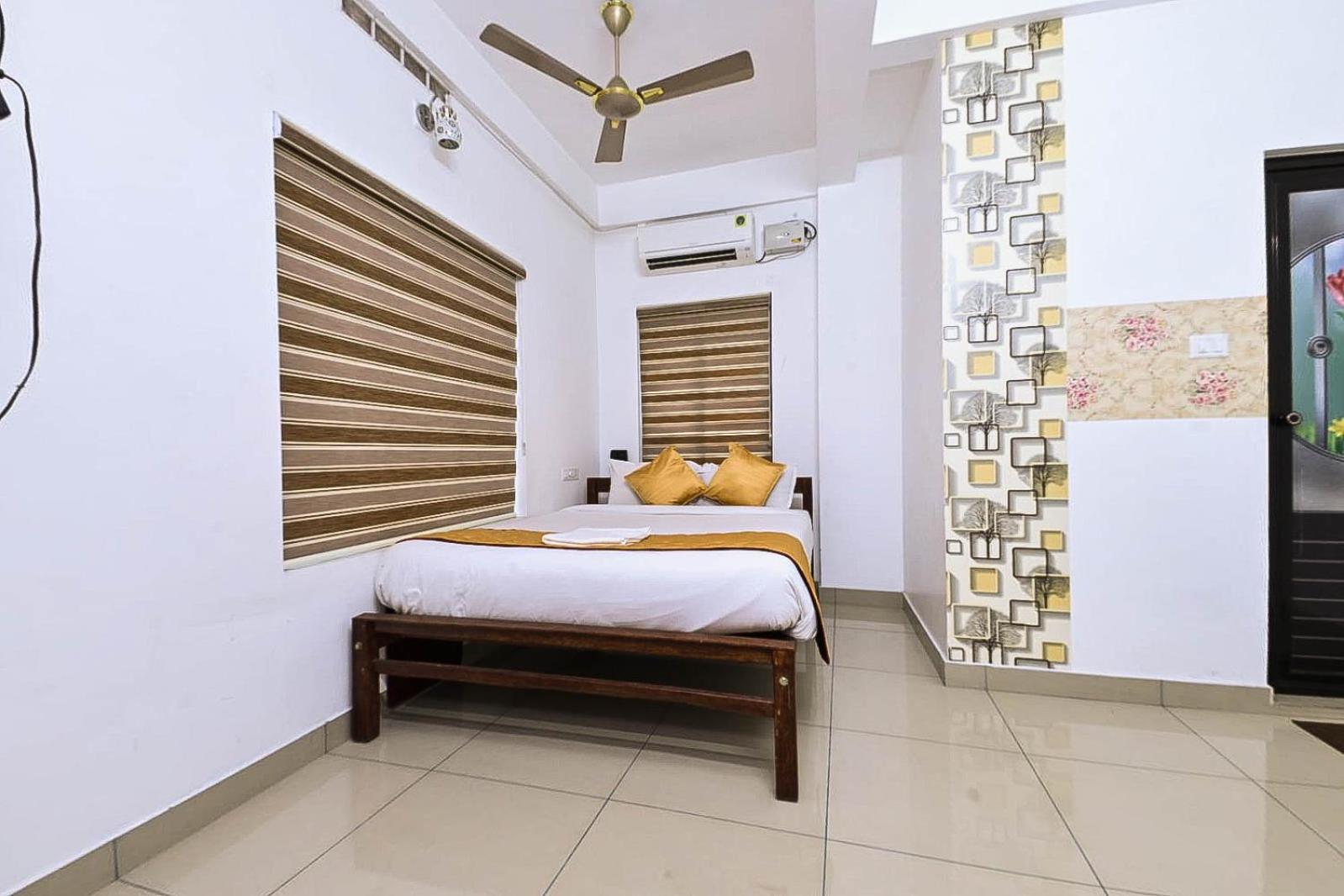 Nirupama,Hotel Aluva 700 Mtr From Aluva Railway Station Alwaye Экстерьер фото