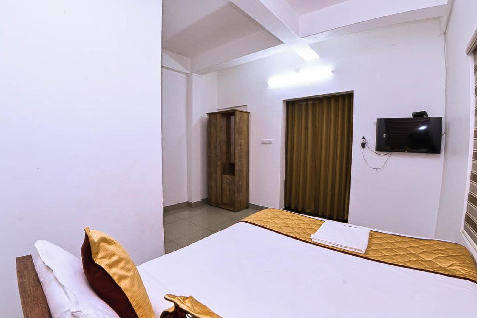 Nirupama,Hotel Aluva 700 Mtr From Aluva Railway Station Alwaye Экстерьер фото