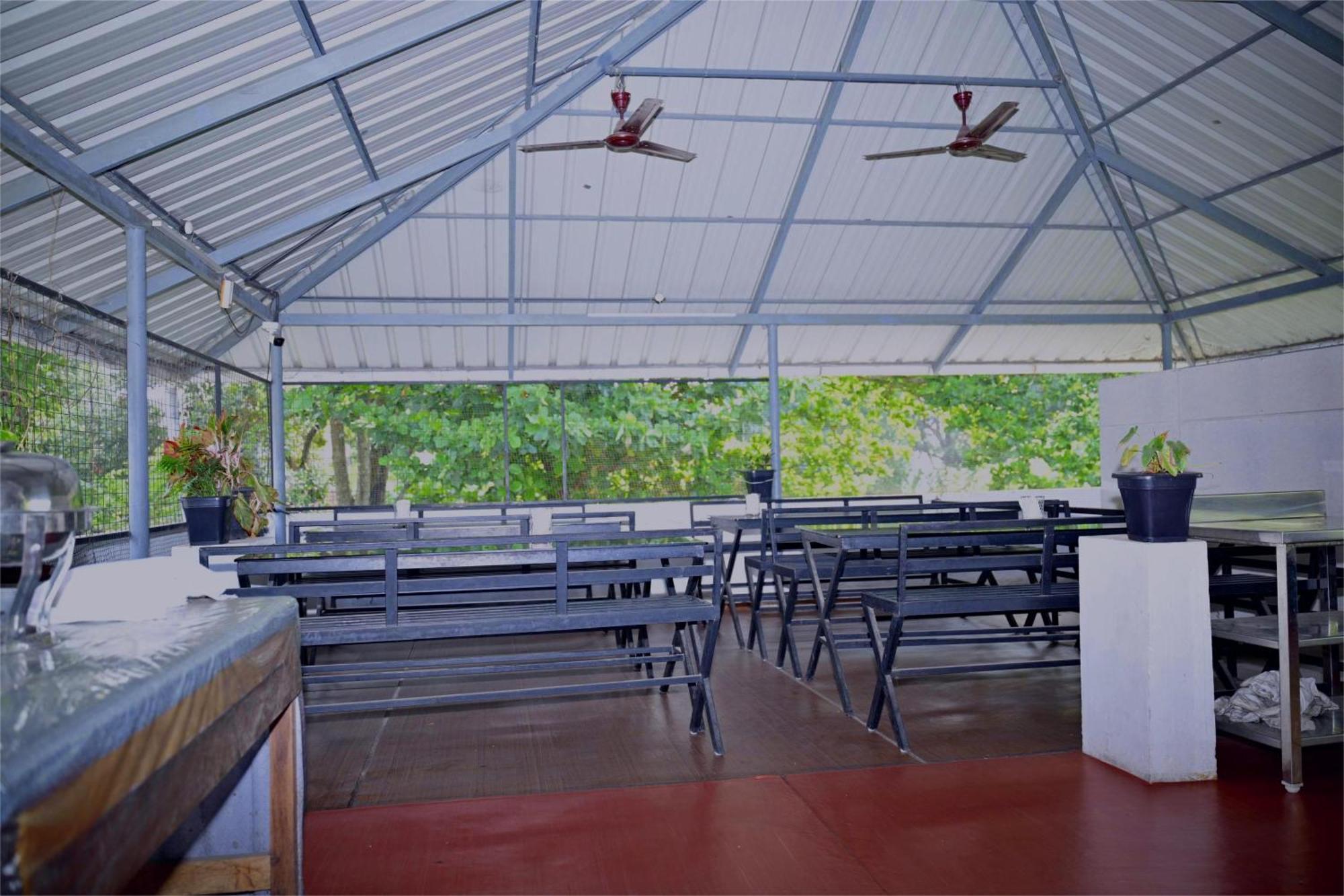 Nirupama,Hotel Aluva 700 Mtr From Aluva Railway Station Alwaye Экстерьер фото